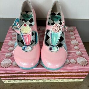 Chocolatica’s Diner Pink With Checkered Heels Shoes Size 35/4.5